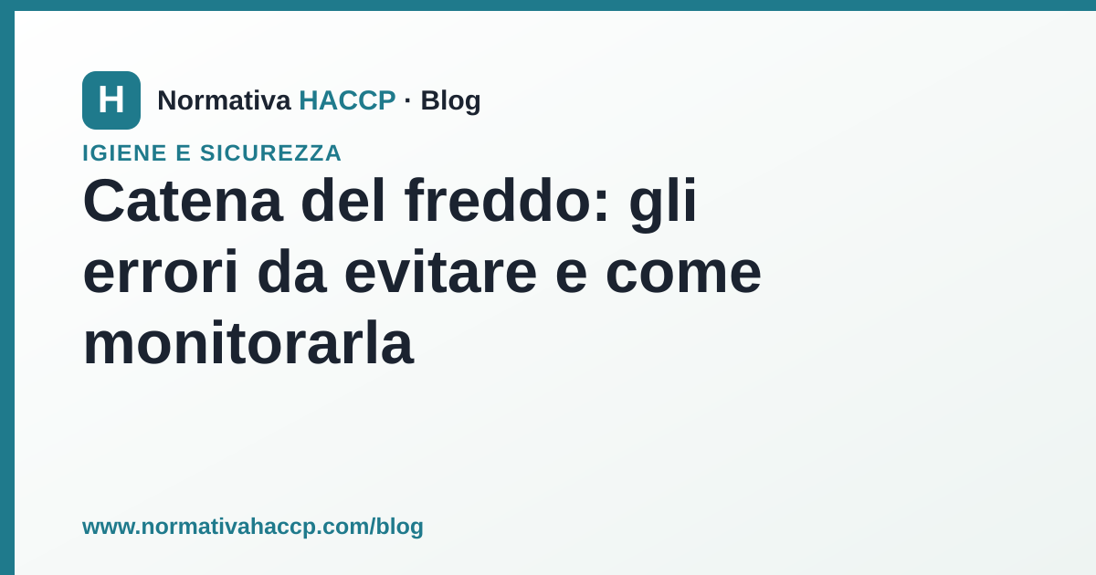 Termometro digitale in una cella frigorifera con alimenti conservati correttamente