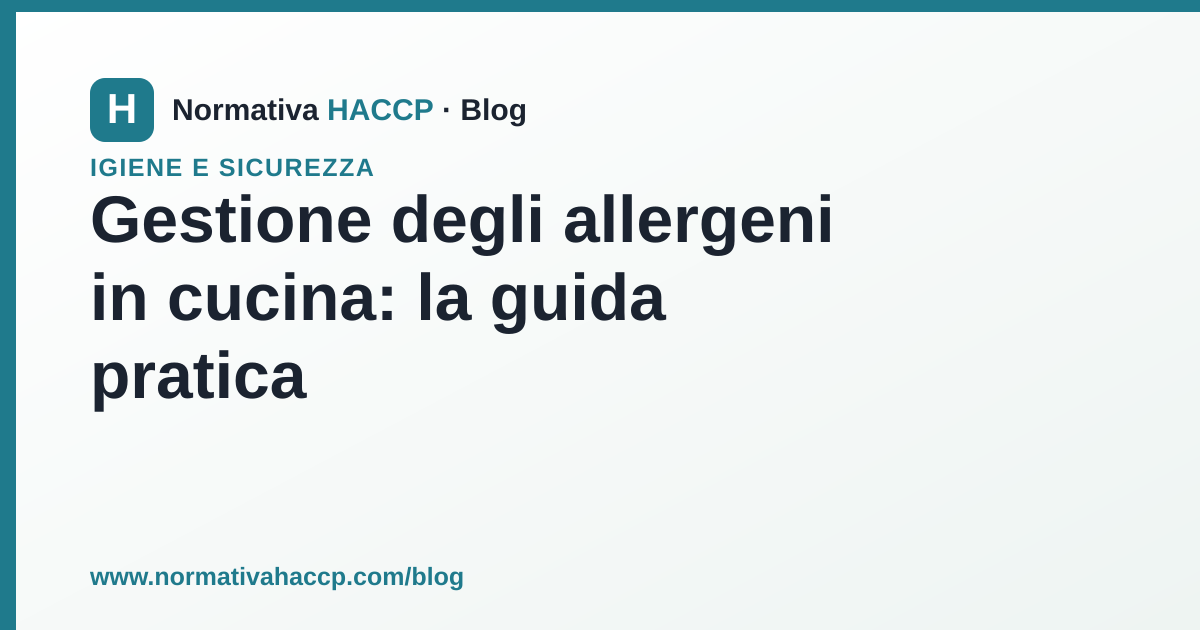 Contenitori etichettati e utensili dedicati per la gestione degli allergeni in una cucina professionale